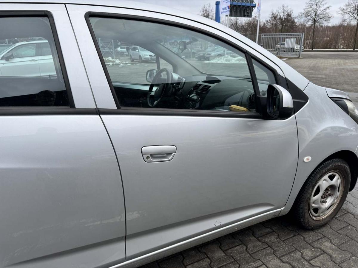 Chevrolet Spark original T&uuml;r vorn rechts GAN Ice Silver Met Rohbau Bj.2013